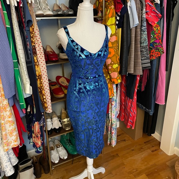 Tatyana Sequined Wiggle Dress - Size XS - Picture 2 of 8